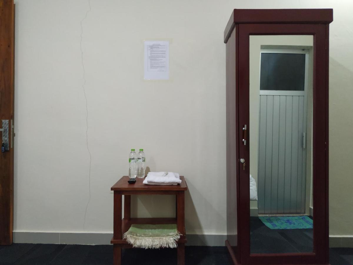 Penginapan Intan Bandara Padang  Exterior photo